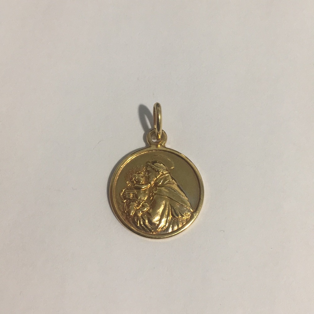 18k Yellow Gold Religious Charm